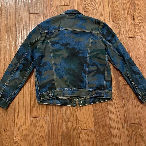 Levi’s camo jean jacket men’s size Medium - Picture 8 of 8